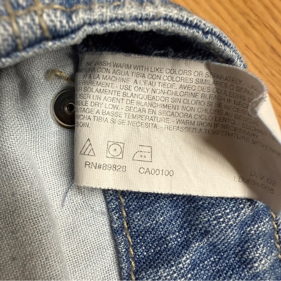 Gloria Vanderbilt Classic Denim Shorts - Medium Wash Blue - Women's Size 10 - Picture 5 of 7